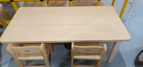 2022幼儿园木制塑料双人桌四人桌六人桌工厂批发价